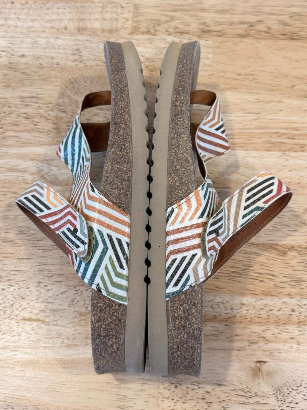 Taos Lola Geometric Multi Leather Thong Sandals - Picture 5 of 7